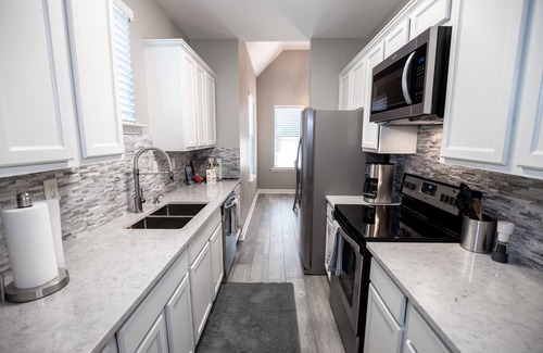 Pinch District Casa | Looney Tunes! Nuevo centro remodelado hogar!