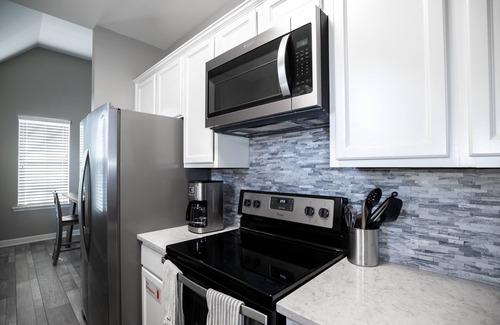 Pinch District Casa | Looney Tunes! Nuevo centro remodelado hogar!