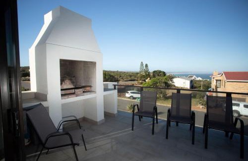 Boggoms Bay Casa | Meraki - Greek style beach house in Boggoms Bay