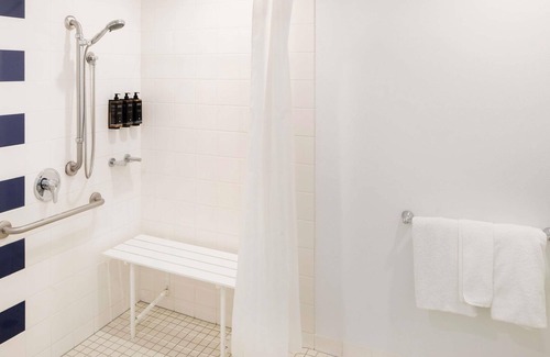 Upper Mount Gravatt Hotel | Mercure Brisbane Garden City