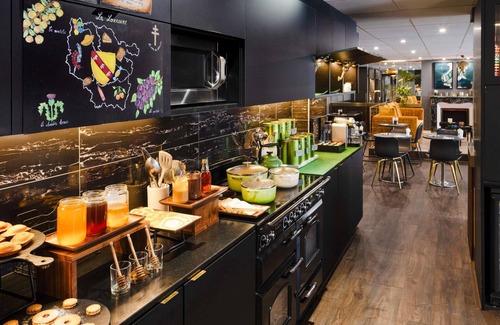 Saint Nicolas - Charles III - Ville vieille - Trois Maisons - Leopold Hotel | Mercure Nancy Centre Place Stanislas Hotel