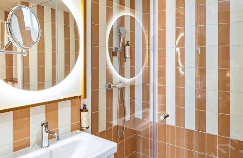 Pigalle Hotel | Mercure Paris Butte Montmartre Basilique