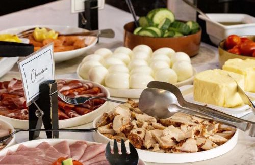 Les Puces de Saint-Ouen Hotel | Mercure Paris Saint-Ouen