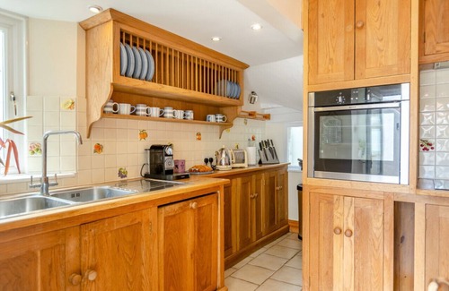 Beer Casa | Mere Haven - Three Bedroom House, Sleeps 6