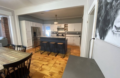 Meredith Casa | Meredith Charmer-walk to lake, town, shops, & boat launch