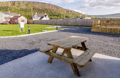 Limavady Cabaña | Meric Stone Holiday Lets Caravan 1