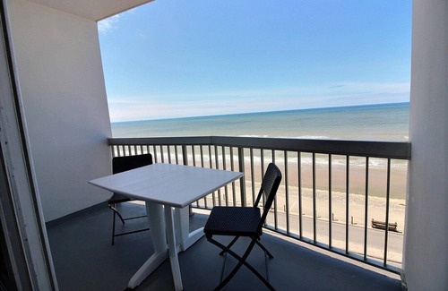 Hardelot-Plage Apartamento | MERIDIEN D4 : Pleasant Studio cabin 4th floor sea front, for 3 people max. at...