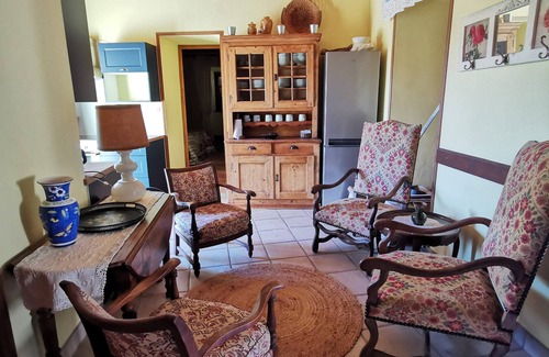 Gagnieres Cabaña | Mes Maisons Guest Gite, 2 Bedroom with Aircon, swimming pool and linen included.