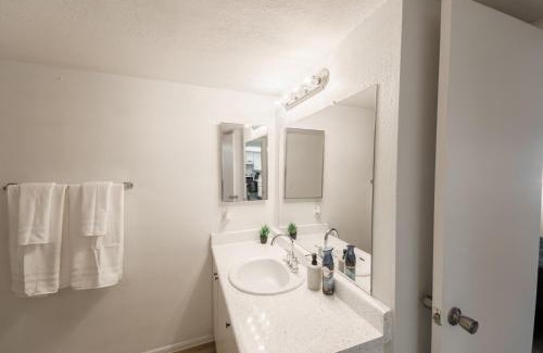 Mesa Apartamento | Mesa Riverview 1 BR Apt with King