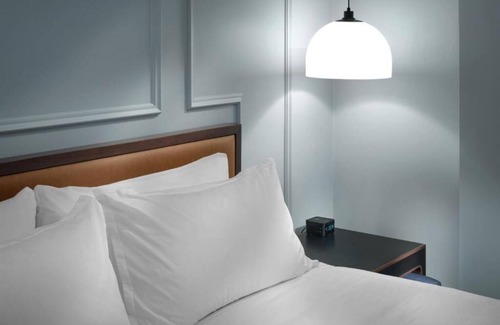 Union Square Hotel | Meta Queen, High-Tech Suite in Axiom Hotel San Francisco | 3 units