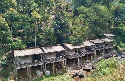 Bandung Cabina | Metaglamp