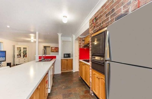 Castle Hill Casa | MetaWise Cozy Family Room2 in Shared Home Free Parking