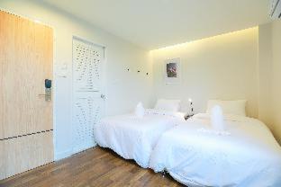 Maha Phruttharam Hotel | Metro hotel