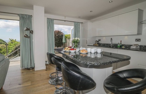 Wembury Cabaña | MEWSTONE VIEW, pet friendly, country holiday cottage in Wembury