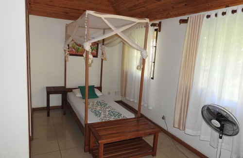 Andilana Cama Y Desayuno | Amplios bungalows con aire acondicionado a 2 minutos de la playa.