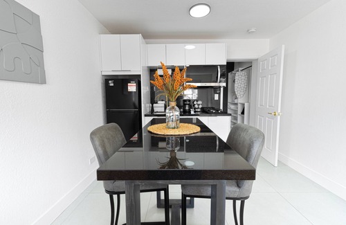 Miami Gardens Casa | Miami Getaway, Pet Friendly