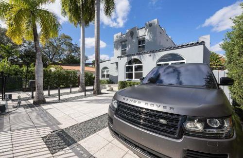 Coral Way Villa | Miami Gucci Home with Pool & Great Location