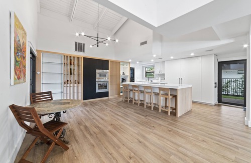 Miramar Casa | Miami Luxe: 5BR Retreat w/ Pool & Golf Views