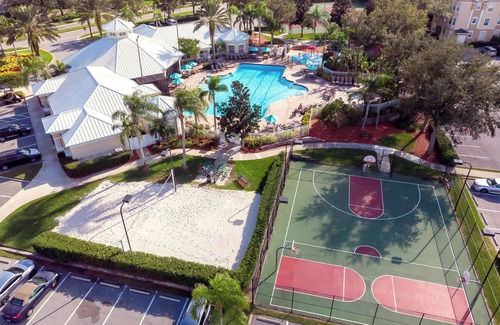 Windsor Palms Casa | Mickey's Hide Away Screened-in Pool