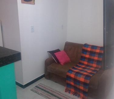 Novo Gama Casa | Micro-casa 2 Pedregal Novo Gama GO prox Valparaíso ideal p trabalho descanso e silêncio