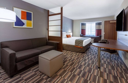 Sunbury Hotel | Microtel Inn & Suites by Wyndham Sunbury/Columbus North