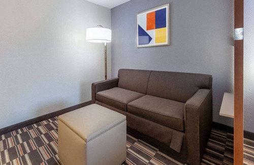 Sunbury Hotel | Microtel Inn & Suites by Wyndham Sunbury/Columbus North