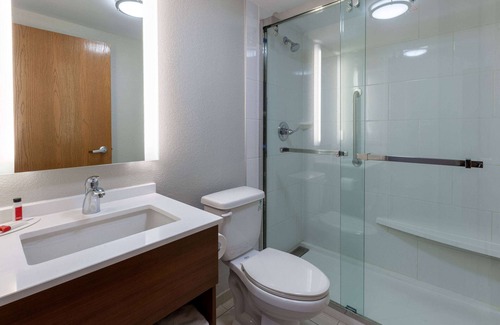 Sunbury Hotel | Microtel Inn & Suites by Wyndham Sunbury/Columbus North