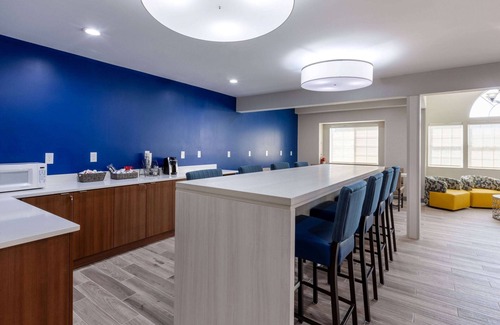 Sunbury Hotel | Microtel Inn & Suites by Wyndham Sunbury/Columbus North