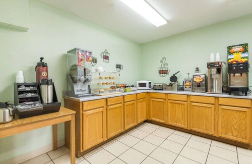 Riverside Hotel | Microtel Inn & Suites by Wyndham Dayton/Riverside OH