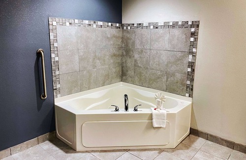 Michigan City Hotel | Microtel Inn & Suites by Wyndham Michigan City