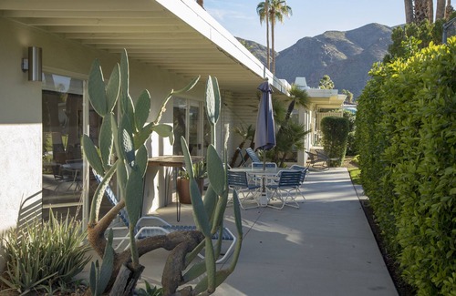 Araby Commons Condominio | Condominio Mid Century de 3 habitaciones en South Palm Springs