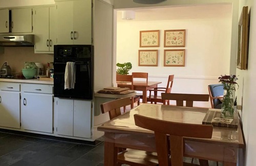 State College Casa | Mid century Mod ranch walking distance to PSU & Downtown State college