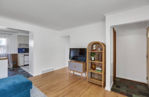 Madison Heights Casa | Mid Century Modern at Lincoln