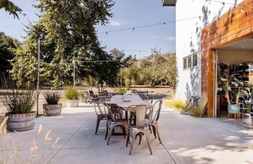 Arroyo Grande Casa | Mid Century Modern Family Home On 25 Acres!