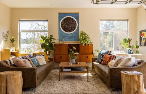 Arroyo Grande Casa | Mid Century Modern Family Home On 25 Acres!