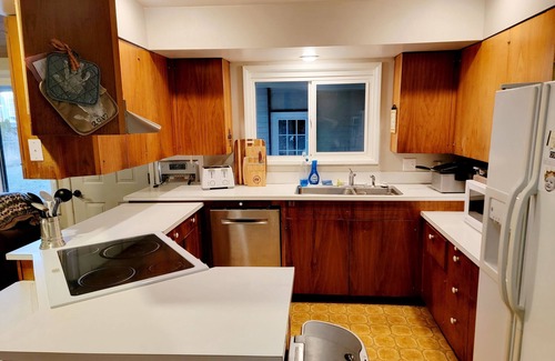 Colfax Casa | Mid-century Modern Home on the Hill - Stunning Sunsets