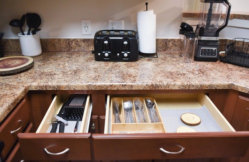 Waterloo Apartamento | Mid Century Modern Luxury Apartment in Elkridge near Hospitals and Shopping Mall