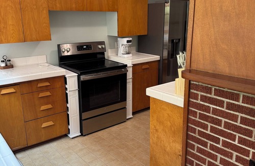 Stillwater Casa | Mid-Century Modern on University Ave – Take a walk to OSU!!!