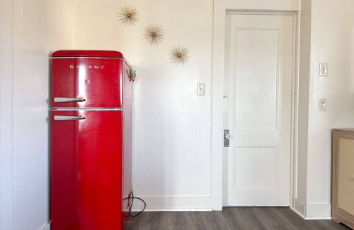 Visalia Casa | Mid-Century Modern retreat