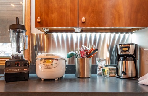 Bloomington Casa | Mid-century modern in signature Blmtn neighborhood