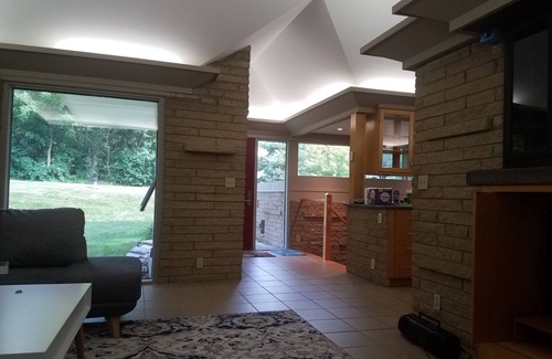 Glendale Casa | Especial de Acción de Gracias de Mid Century Modern House