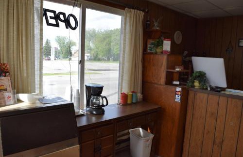 Sault Ste. Marie Hotel | Mid-City Motel