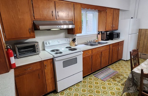 Johnstown Casa | Mid-term rental. Discount 50% for parties < 3. Minimum stay 30 days