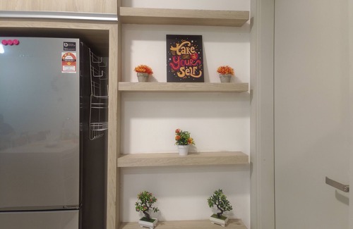 Central District Apartamento | Mid Valley Southkey Spacious Family-sized Condo with Bathtub & Straits View