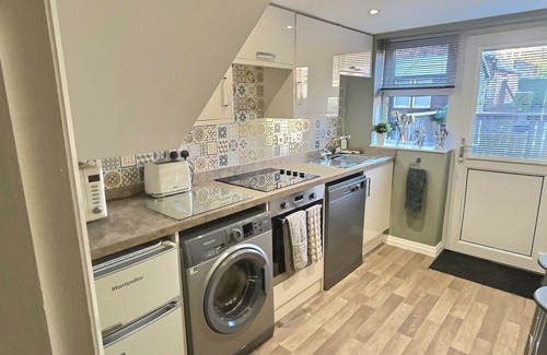 Dunnington Cabaña | Middle Cottage, Perfect village getaway, Pet friendly, Free paking