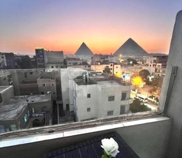 Shurtah al-Dakhlah Hotel | Middle East pyramids veiw