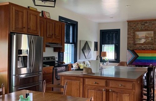 Glasgow Casa | MidMountain Retreat, a budding arts space in a historic home on the James River