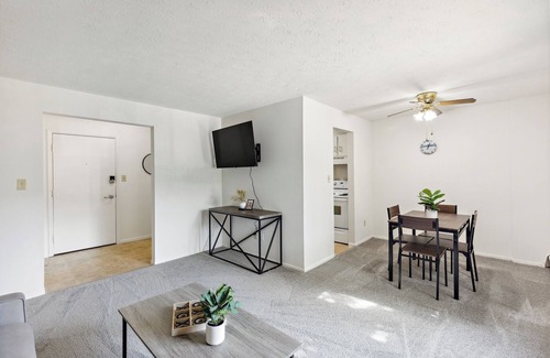 Parma Apartamento | Midtown 3229I Cozy & Comfy I Free Parking