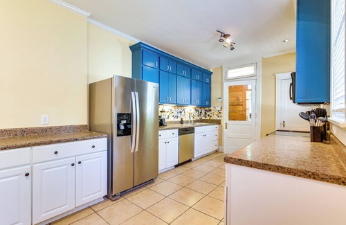 Crosstown Casa | Midtown Duplex 1 Mi to Memphis Zoo & Overton Park!