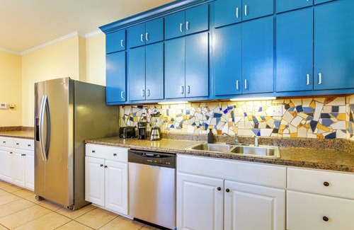 Crosstown Casa | Midtown Duplex 1 Mi to Memphis Zoo & Overton Park!